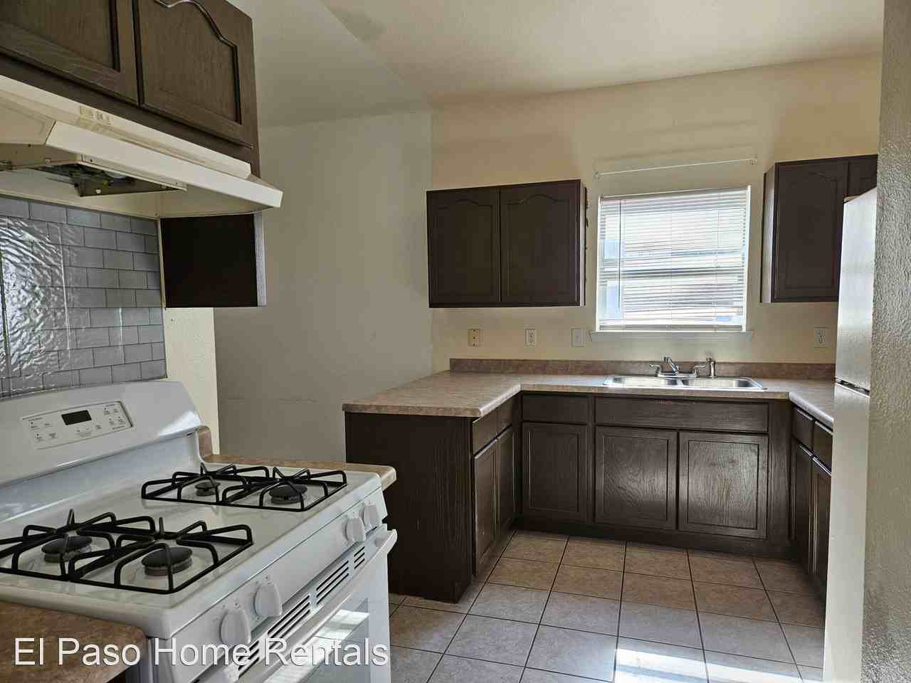 12256 Saint Romeo - Photo 3 of 12