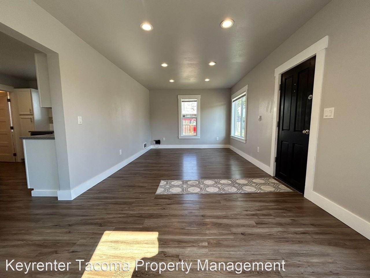 133 E Linden St - Photo 3 of 17