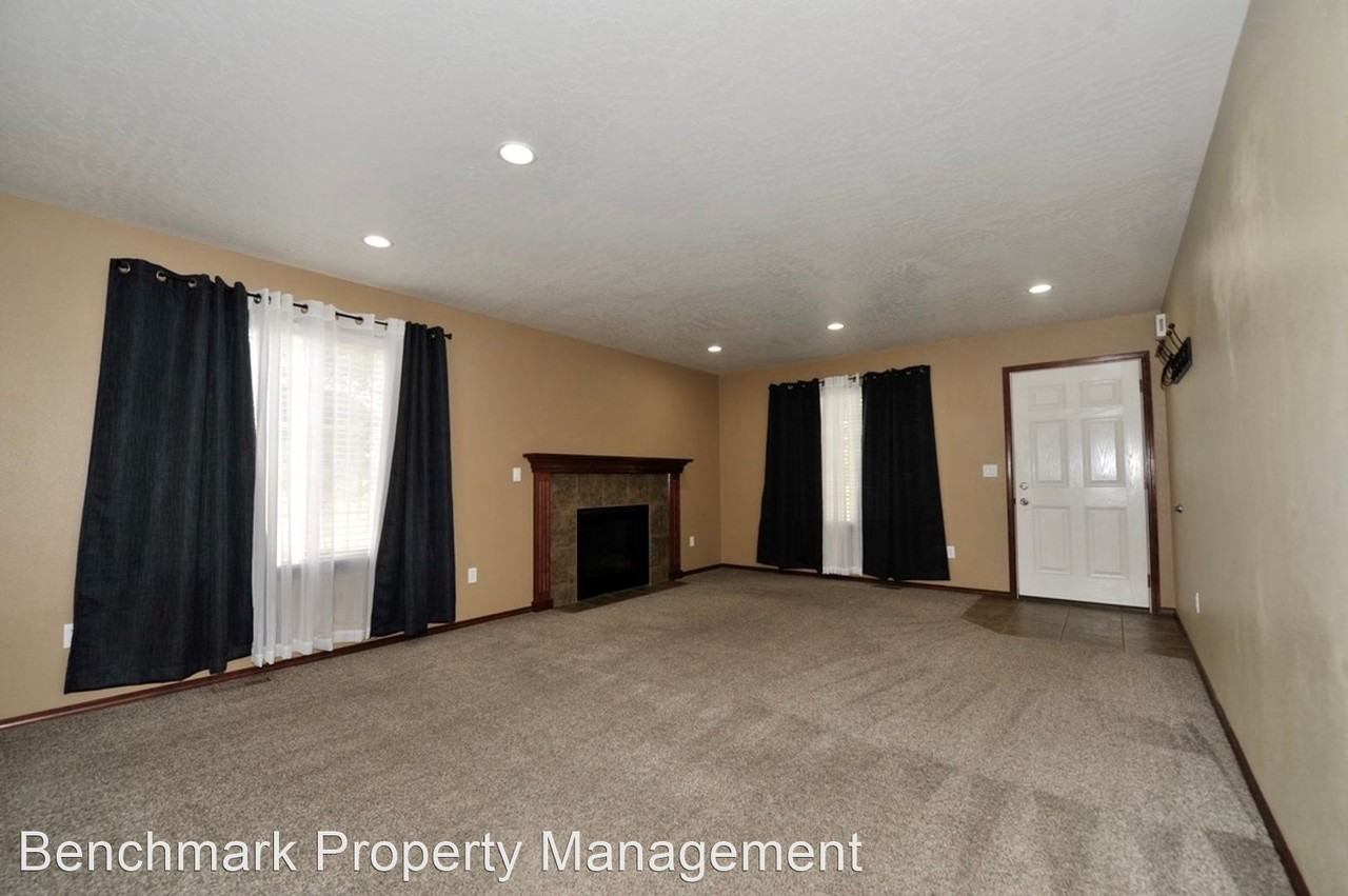 6587 N Harris Hawk Ln - Photo 3 of 38