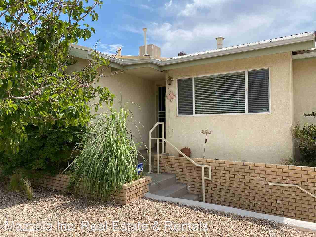 1612 Princeton Dr Se - Photo 2 of 25