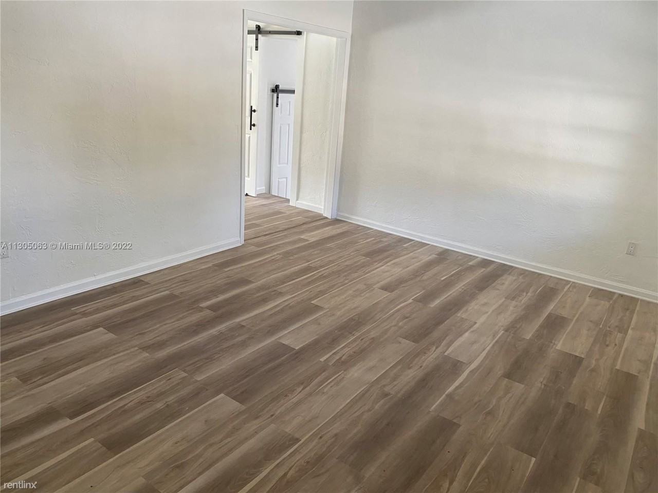 6256 Sw 14th St - Photo 3 of 19