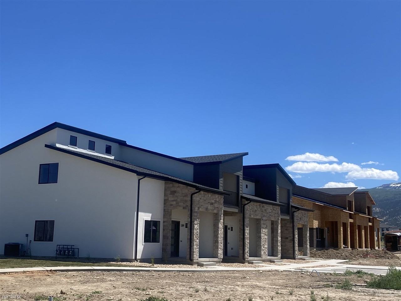 475 S 175 W - Photo 2 of 9
