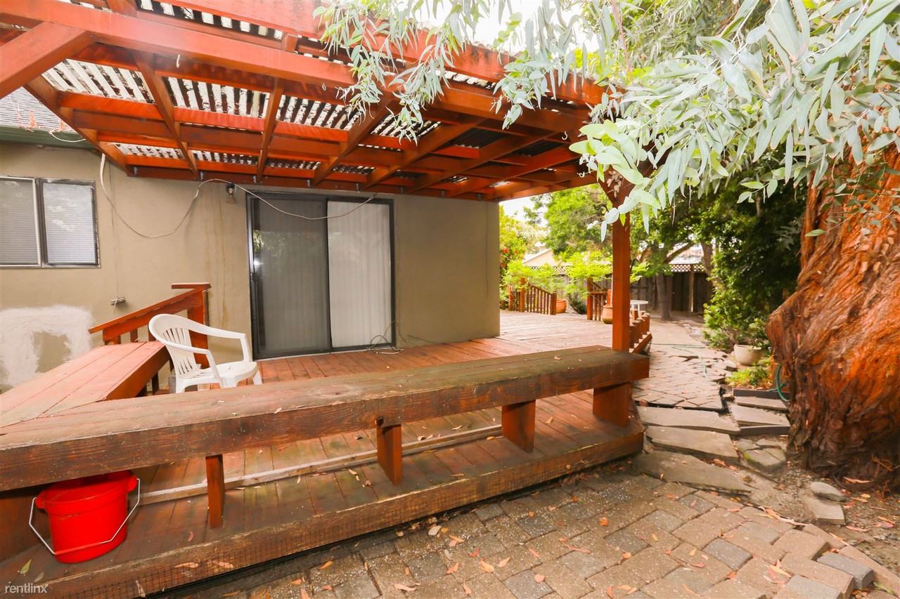 48387 Hackberry St - Photo 3 of 11