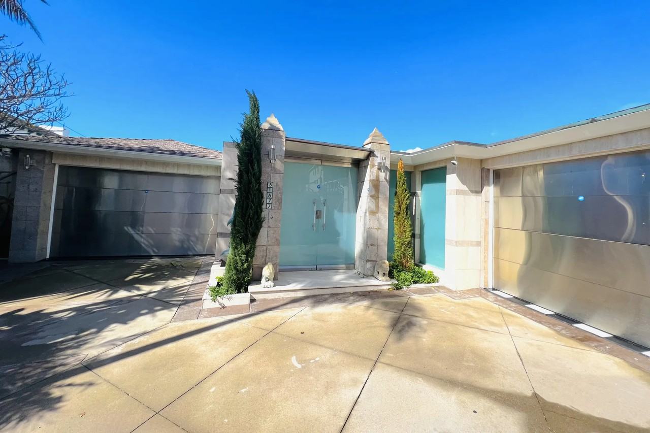 31877 Circle Dr - Photo 2 of 50