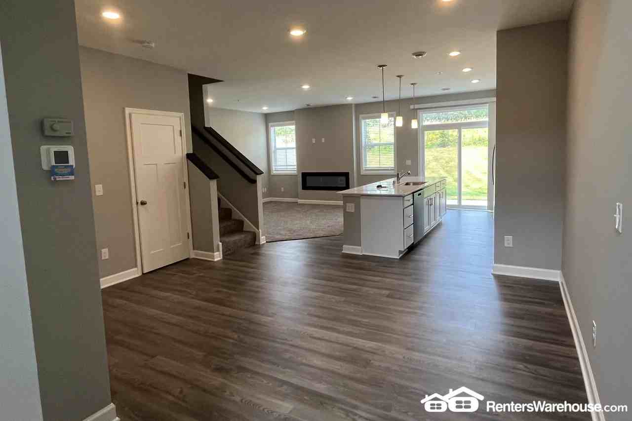 1776 Emerson Ct - Photo 2 of 24