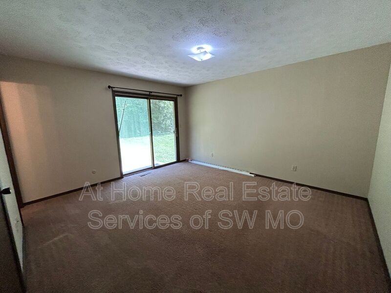 522 E Latoka Ct - Photo 6 of 11