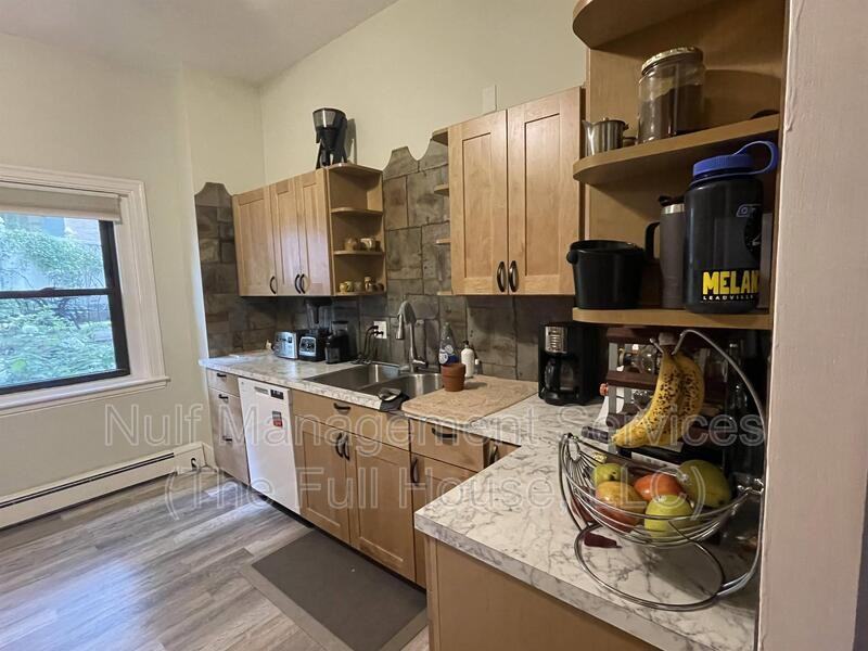 1021 Murray Hill Ave - Photo 3 of 20