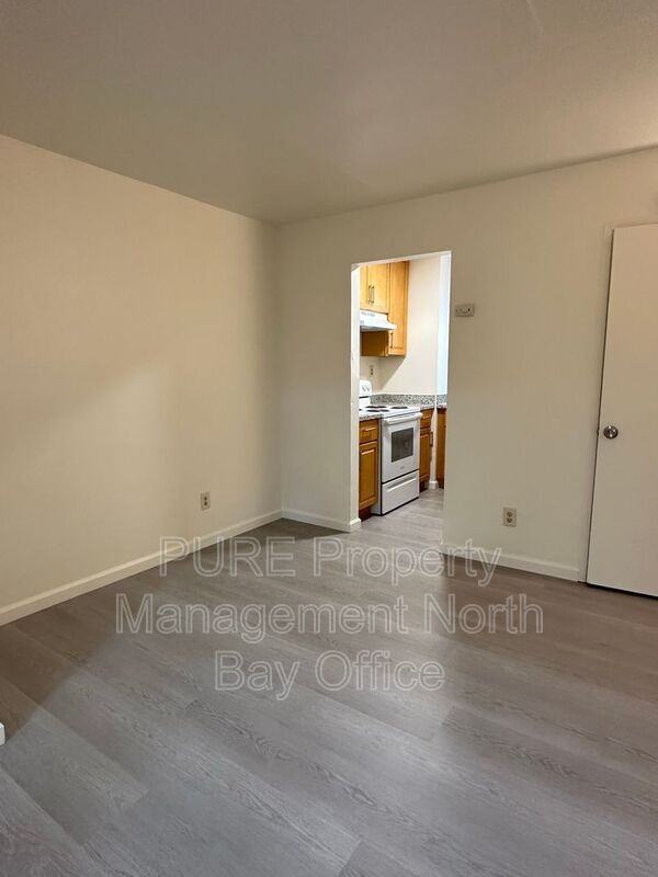 130 9th St - Photo 3 of 14