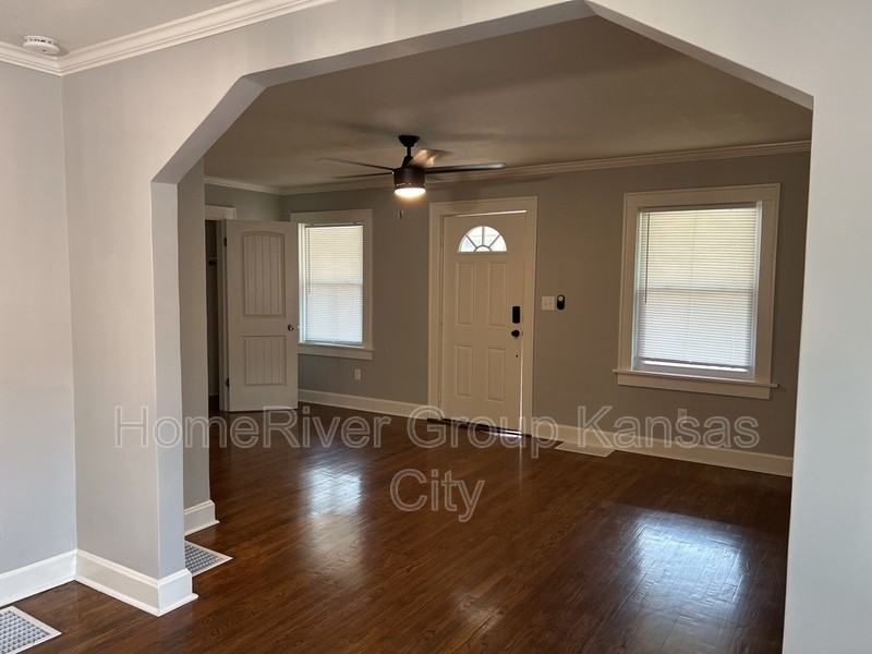 2814 N 27th St - Photo 2 of 27