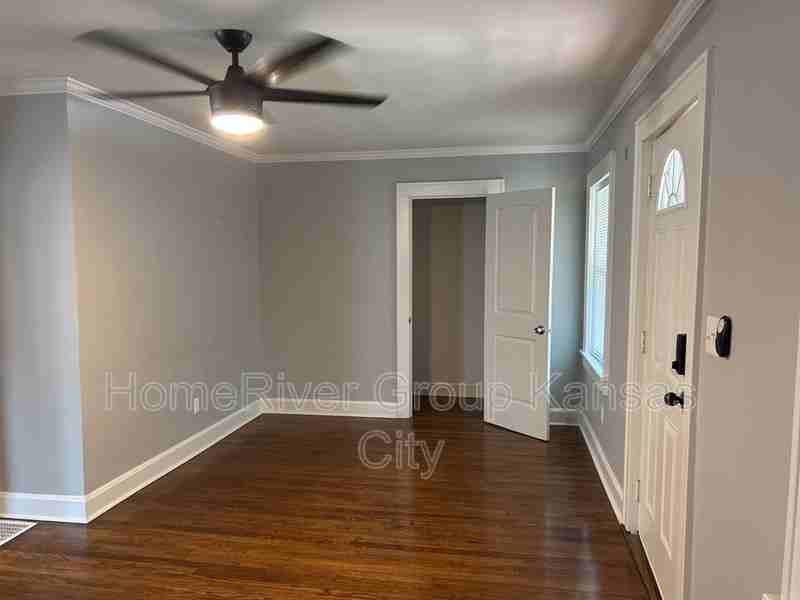 2814 N 27th St - Photo 3 of 27