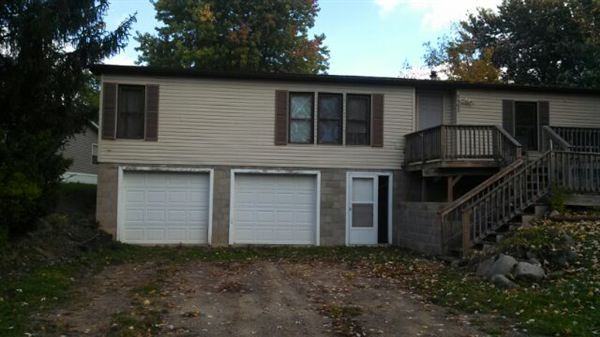 5993 Fairlane Dr - Photo 2 of 23