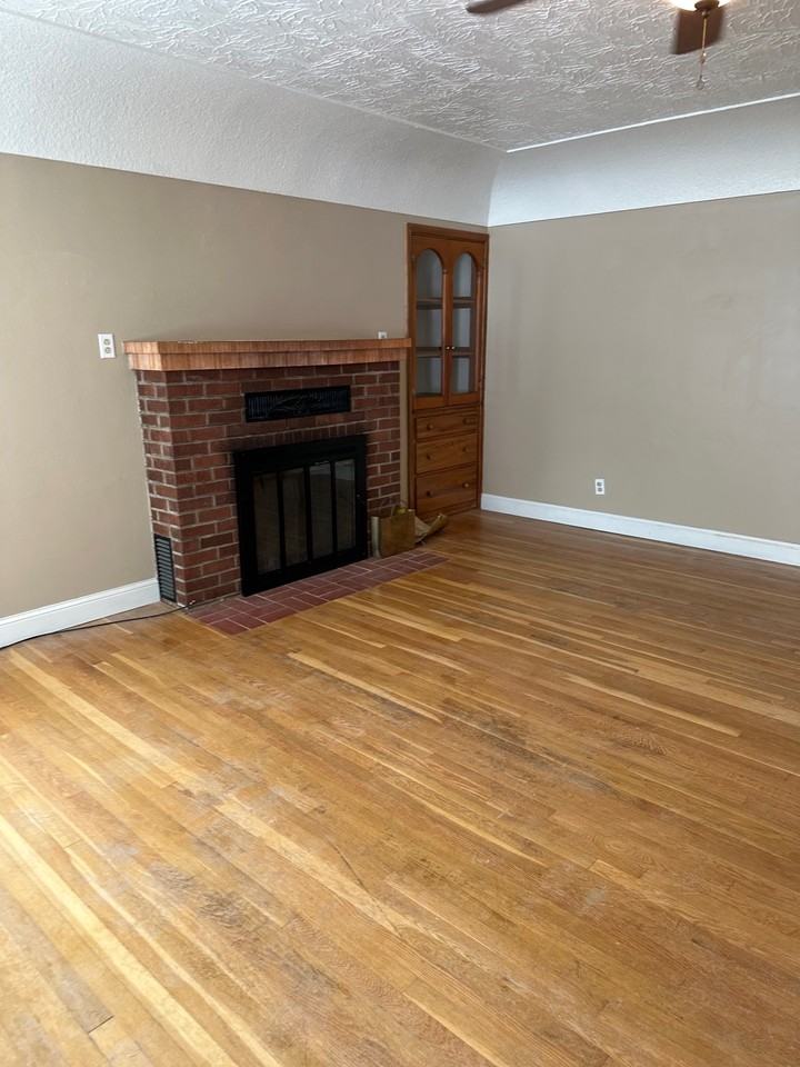 668 N Bent St - Photo 3 of 17