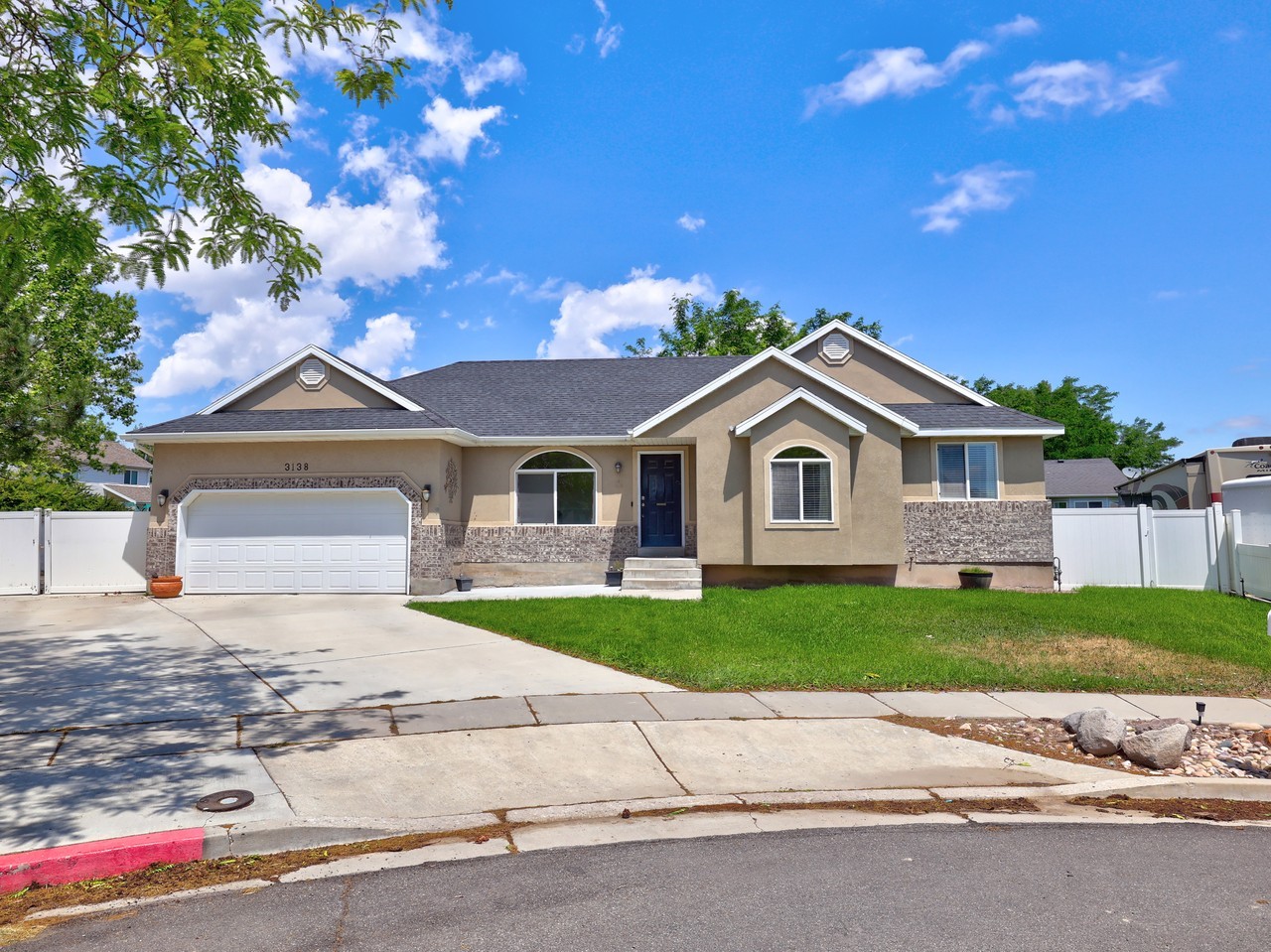 3138 Ws - Photo 2 of 42