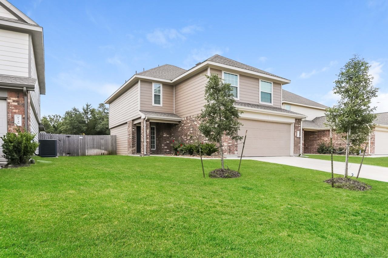 5746 Paseo Pl - Photo 2 of 13