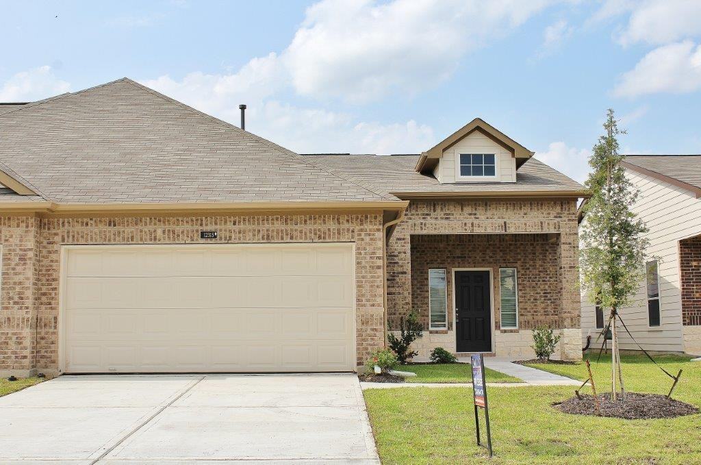 12315 Roy Mix Bohn Ln - Photo 2 of 17