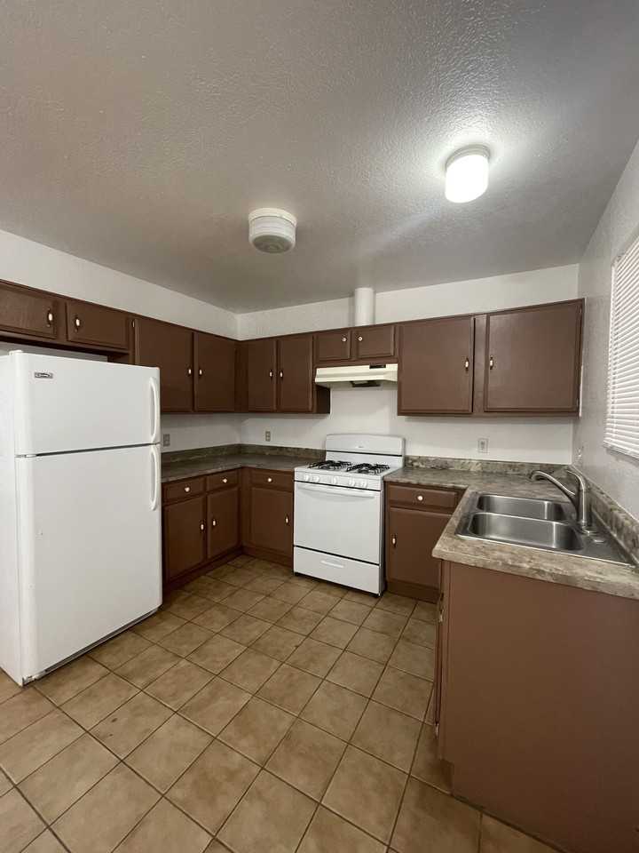 3841 W South Aire Pl - Photo 2 of 13
