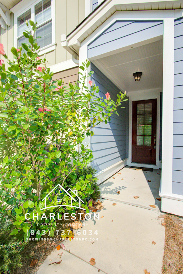 2005 Kings Gate Ln - Photo 2 of 29