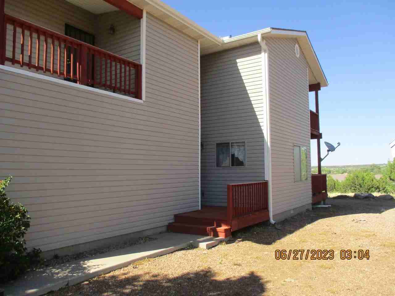 1975 Village Dr - Photo 3 of 16