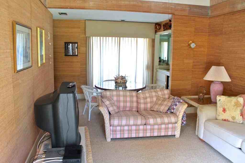 404 Fairway Villas #404 - Photo 4 of 9