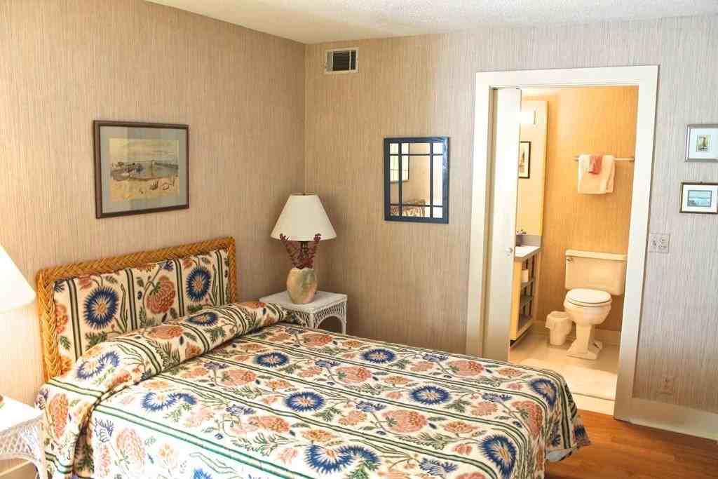 404 Fairway Villas #404 - Photo 7 of 9