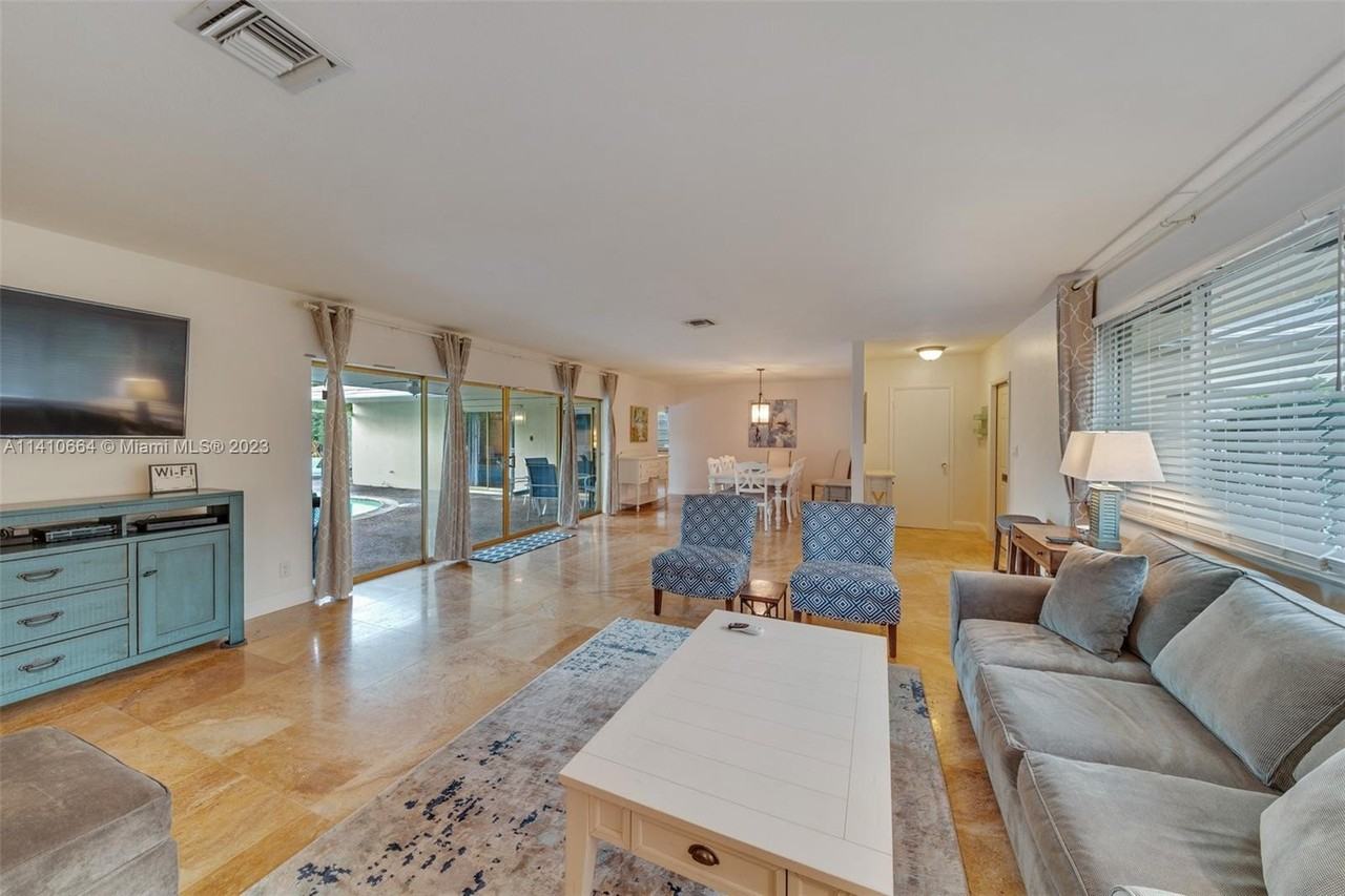 4410 Buchanan St - Photo 4 of 50