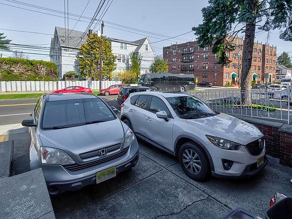 788 Avenue A #1B - Photo 2 of 9