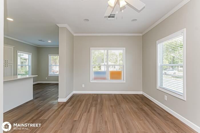 719 19th St S - Photo 3 of 16