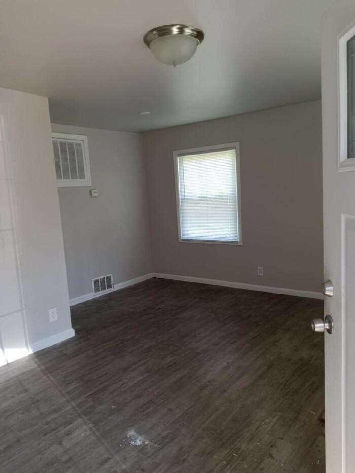 4118 E 10th Ave - Photo 3 of 10