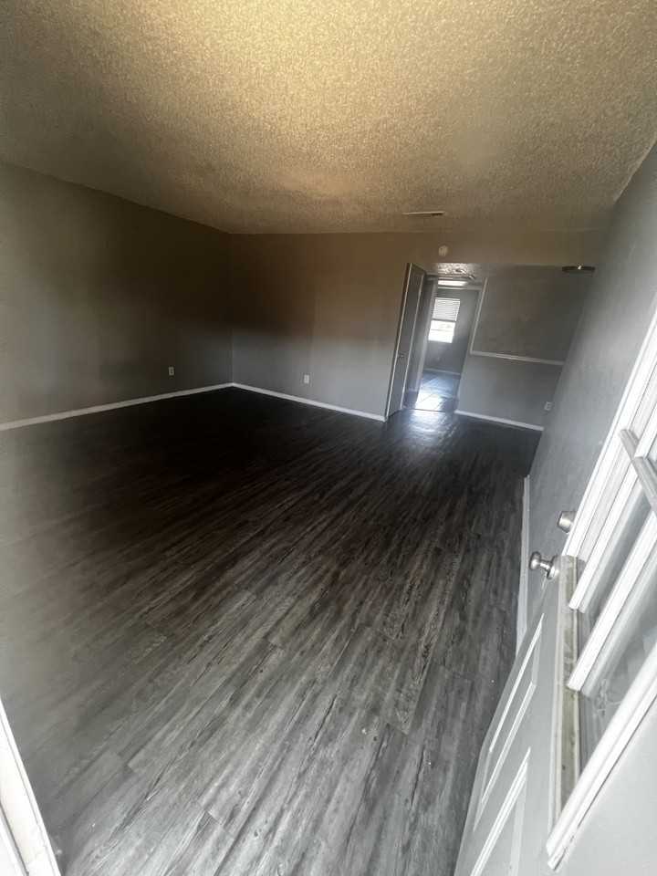 1019 1021 1015 - Photo 4 of 4