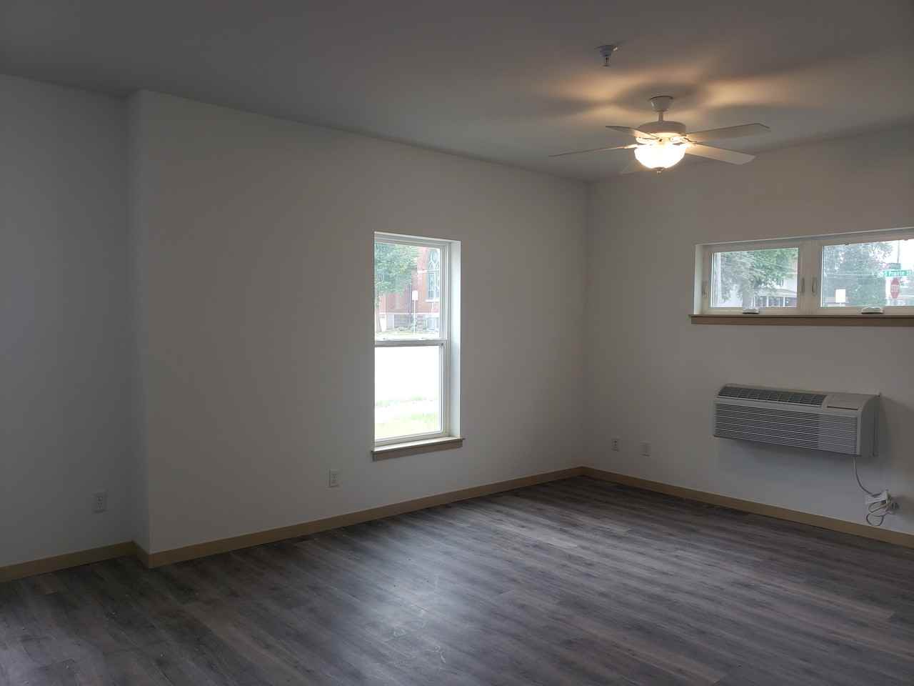 324 West Main Street - Photo 3 of 11