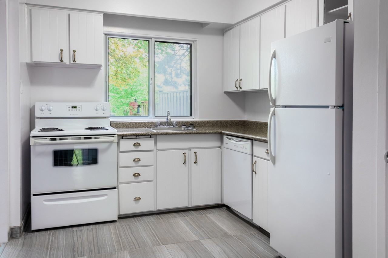Balliol & Davisville Townhomes - Photo 3 of 14