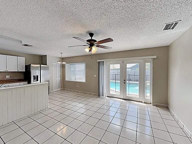 8714 Somersworth Pl #NA - Photo 3 of 13