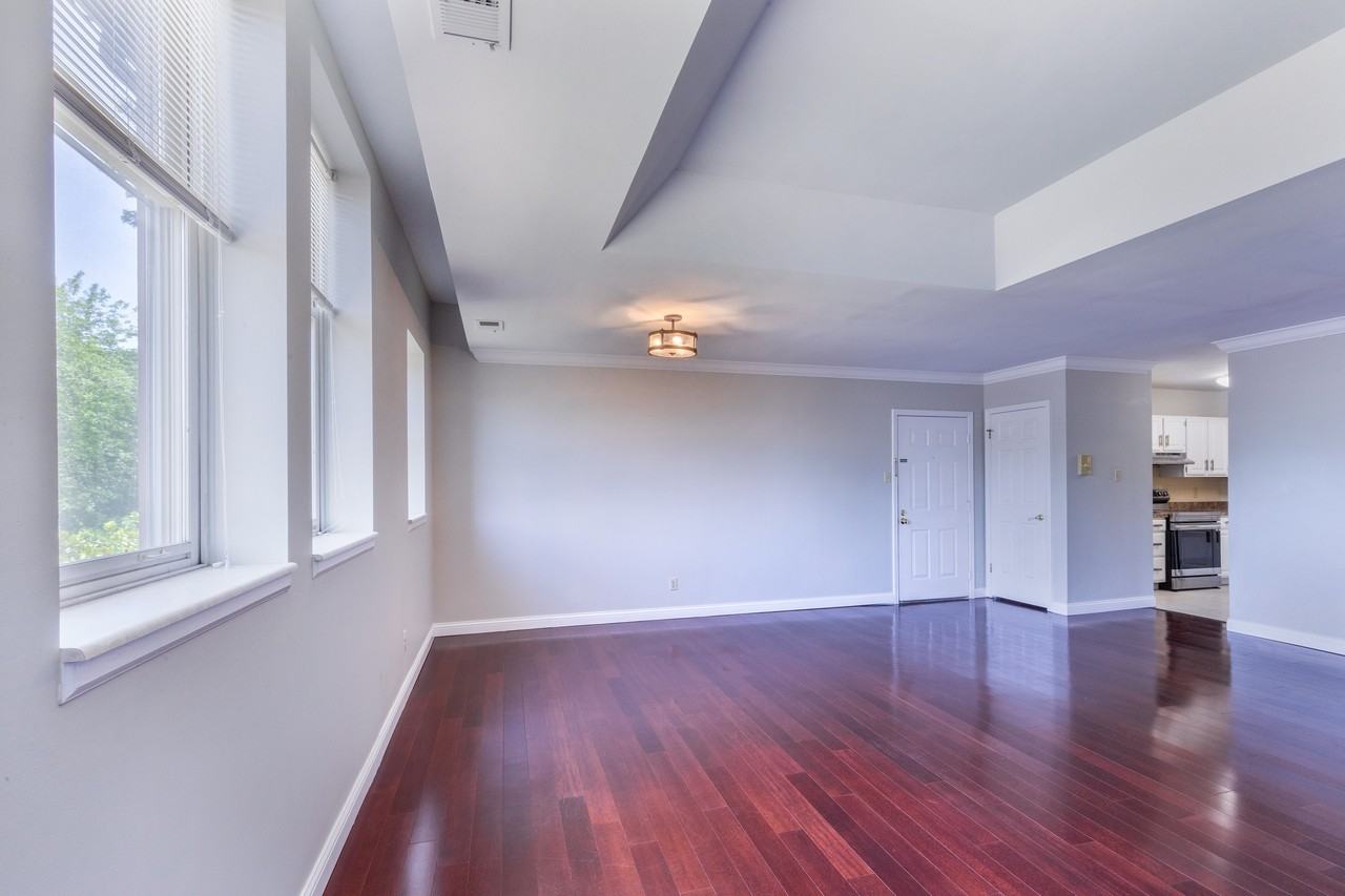 533 Colebrook Dr #D - Photo 3 of 21