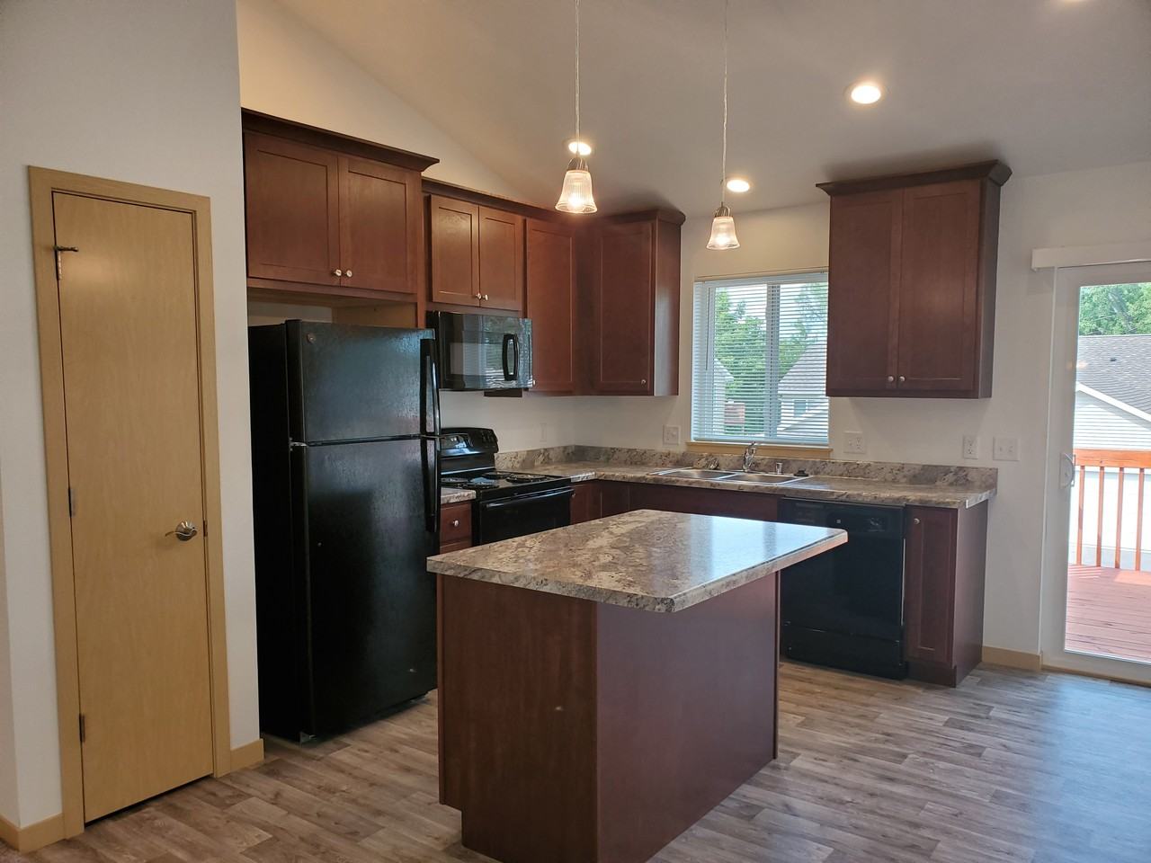 840 West Main Street - Photo 3 of 20