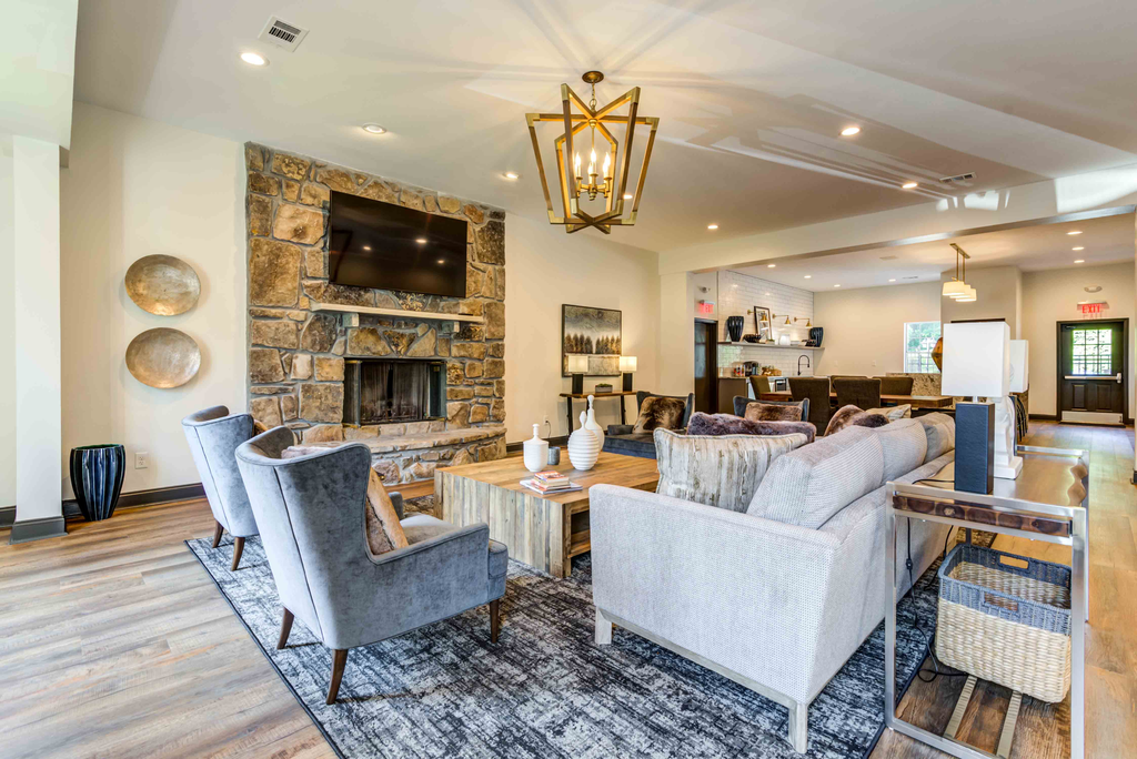 Eagle Pointe Apartment Homes - Photo 6 of 100