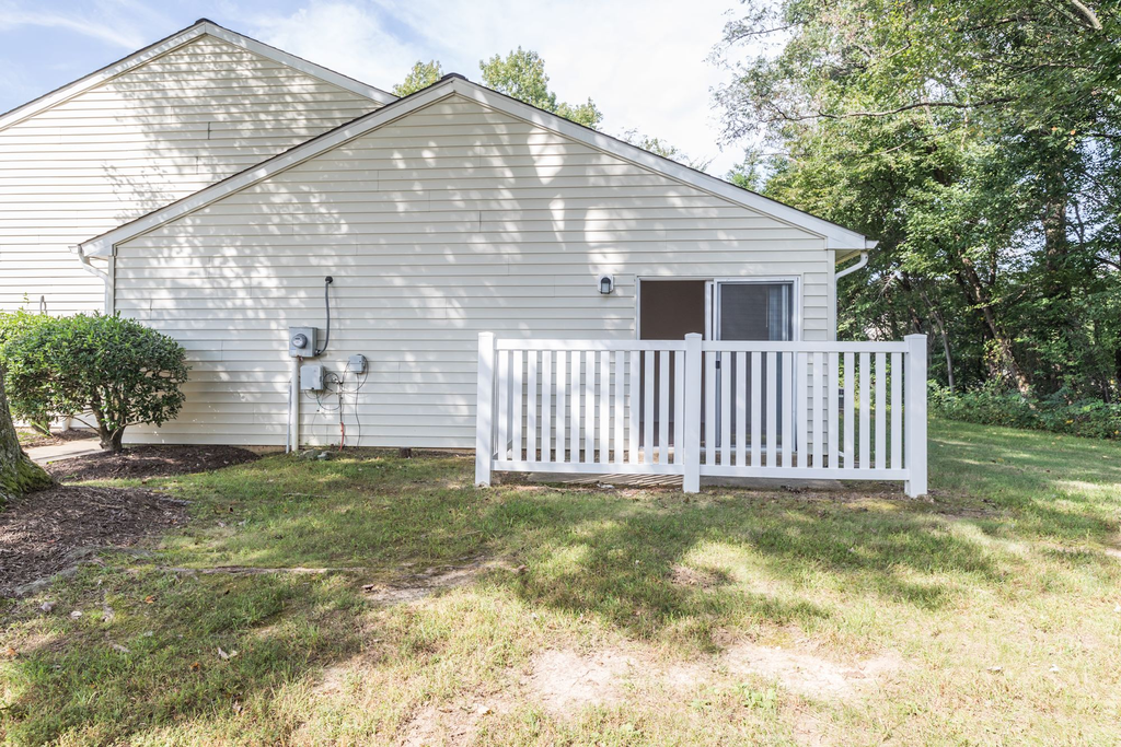 Brookmont Apartments - Photo 6 of 13