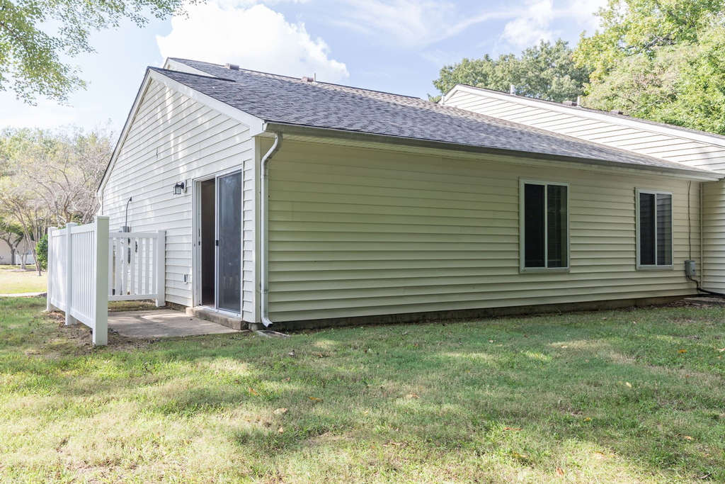 Brookmont Apartments - Photo 7 of 13