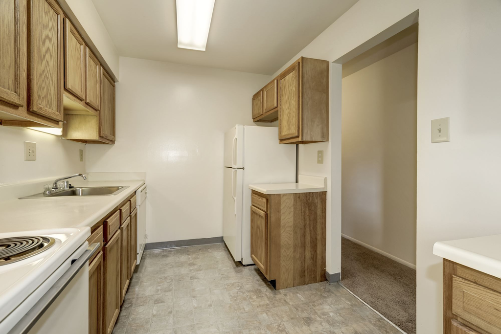 Brookmont Apartments - Photo 4 of 13