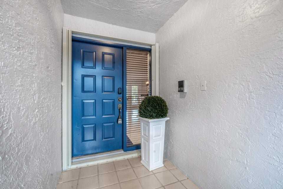 428 Lake Point South Ln - Photo 3 of 8