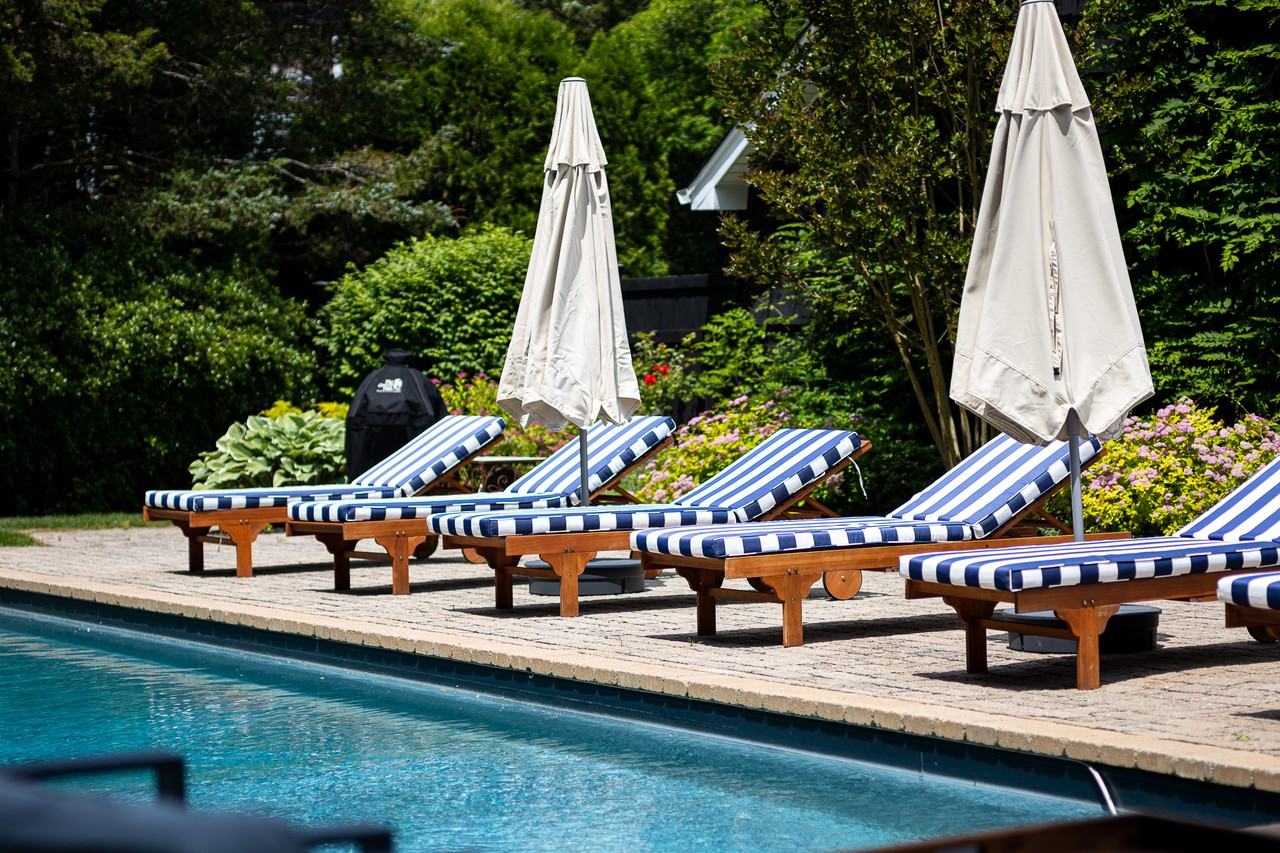 8 Beaverbrook Dr - Photo 2 of 35