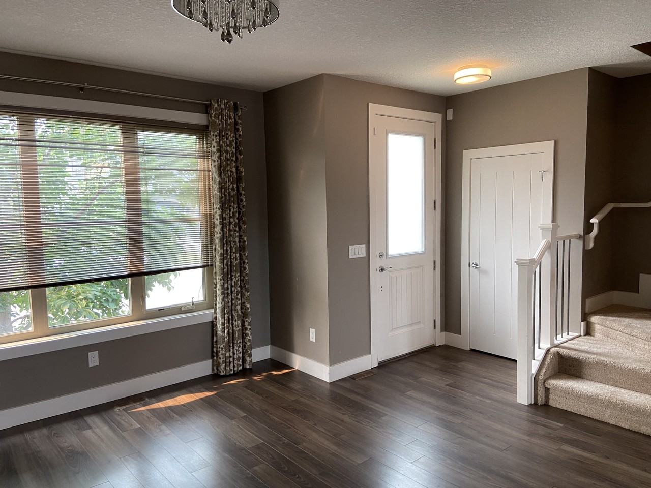 12 Greenbury Close - Photo 3 of 24