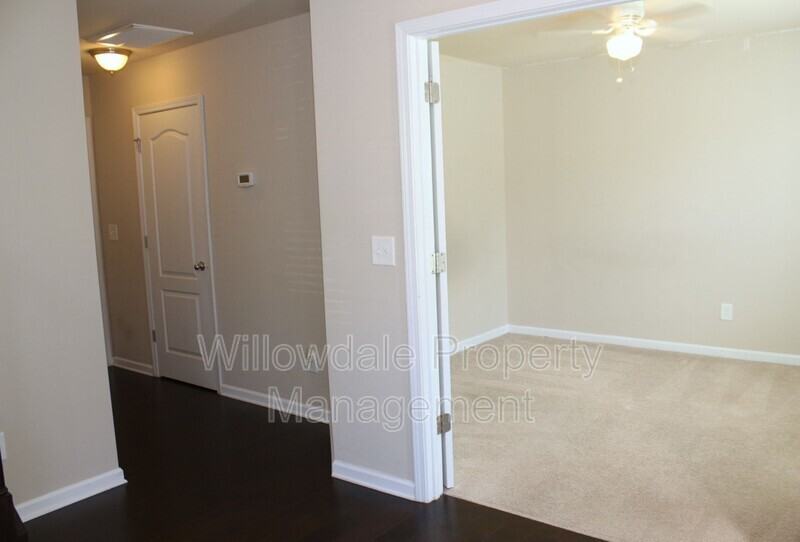 6043 Kentworth Dr - Photo 4 of 29