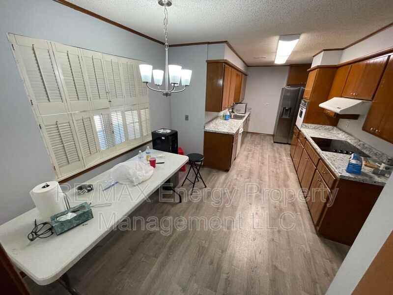 4508 Nw 31st Pl - Photo 3 of 36
