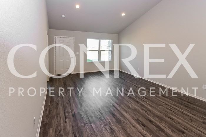 12204 Wahoo Dr - Photo 3 of 12