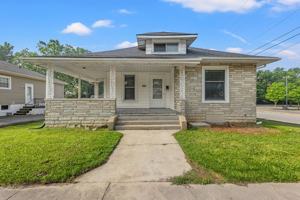 featured image of 602 E Jackson St #1