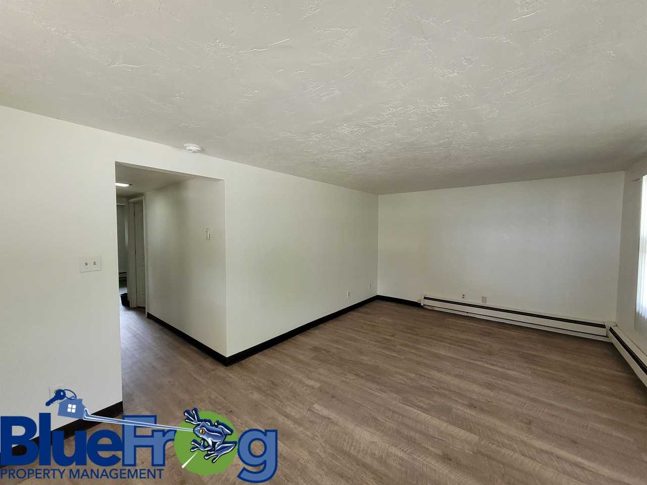 305 Franklin St #305 - Photo 2 of 4