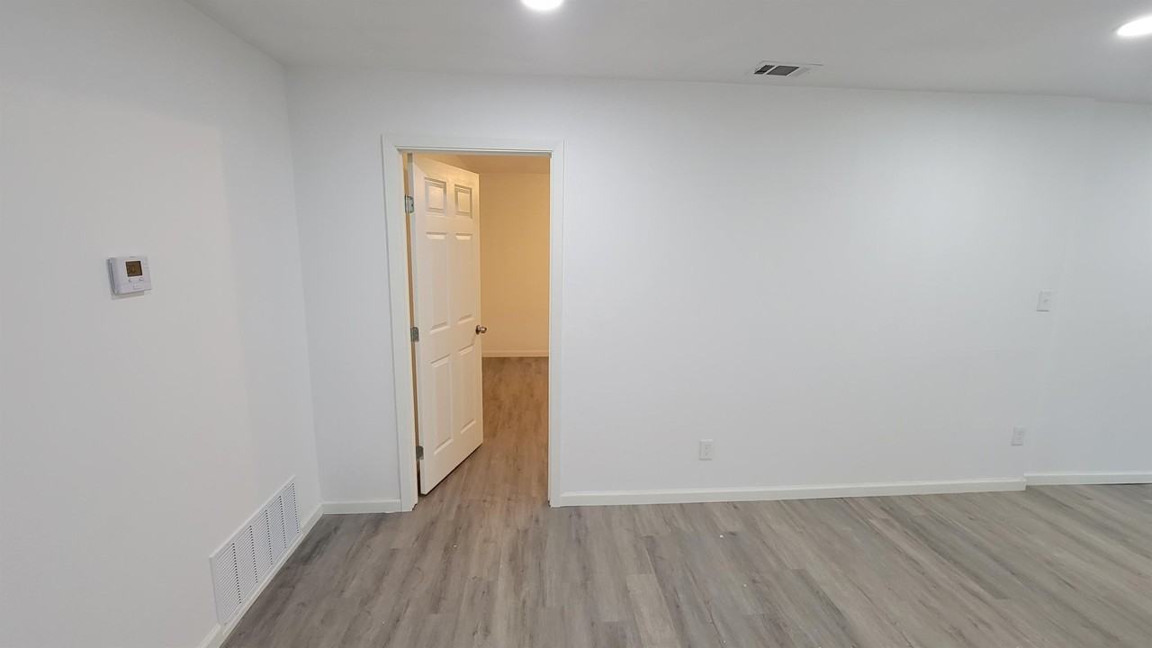 301 Robbins St #1 - Photo 6 of 17