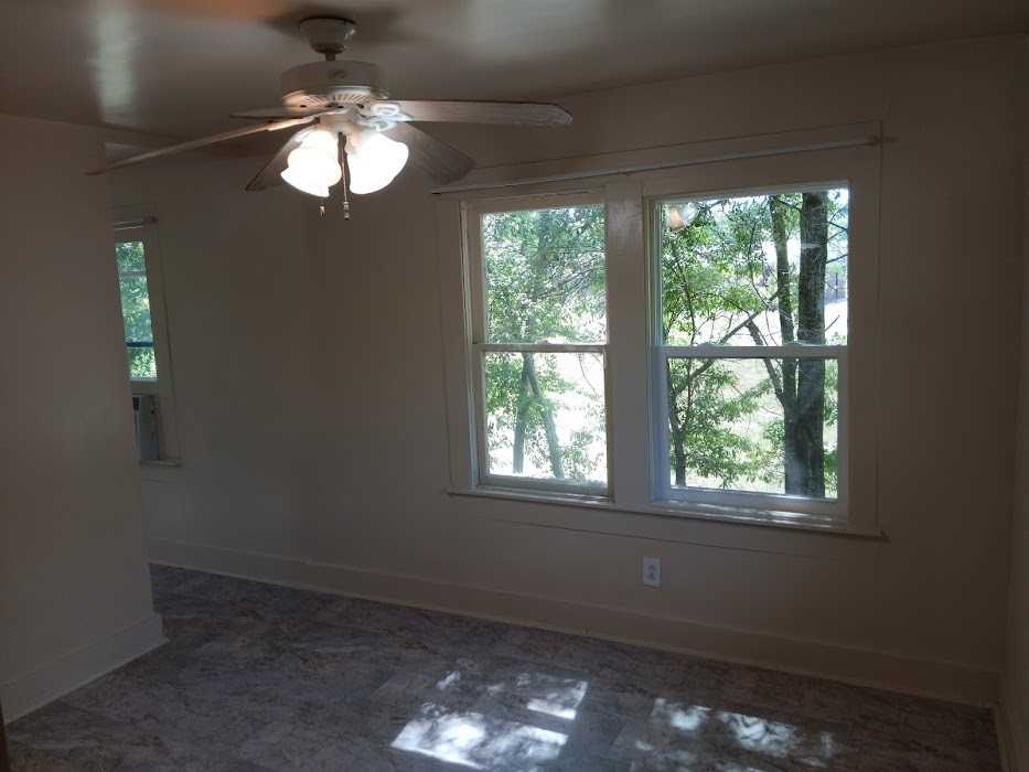 112 East Nelson Street ##200 - Photo 2 of 19