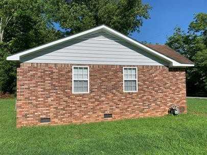 206 Baker St - Photo 3 of 29