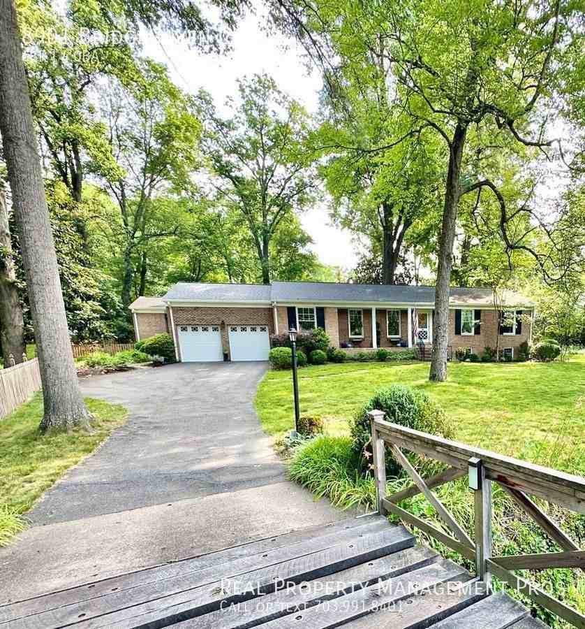 8901 Bridgehaven Ct - Photo 3 of 50